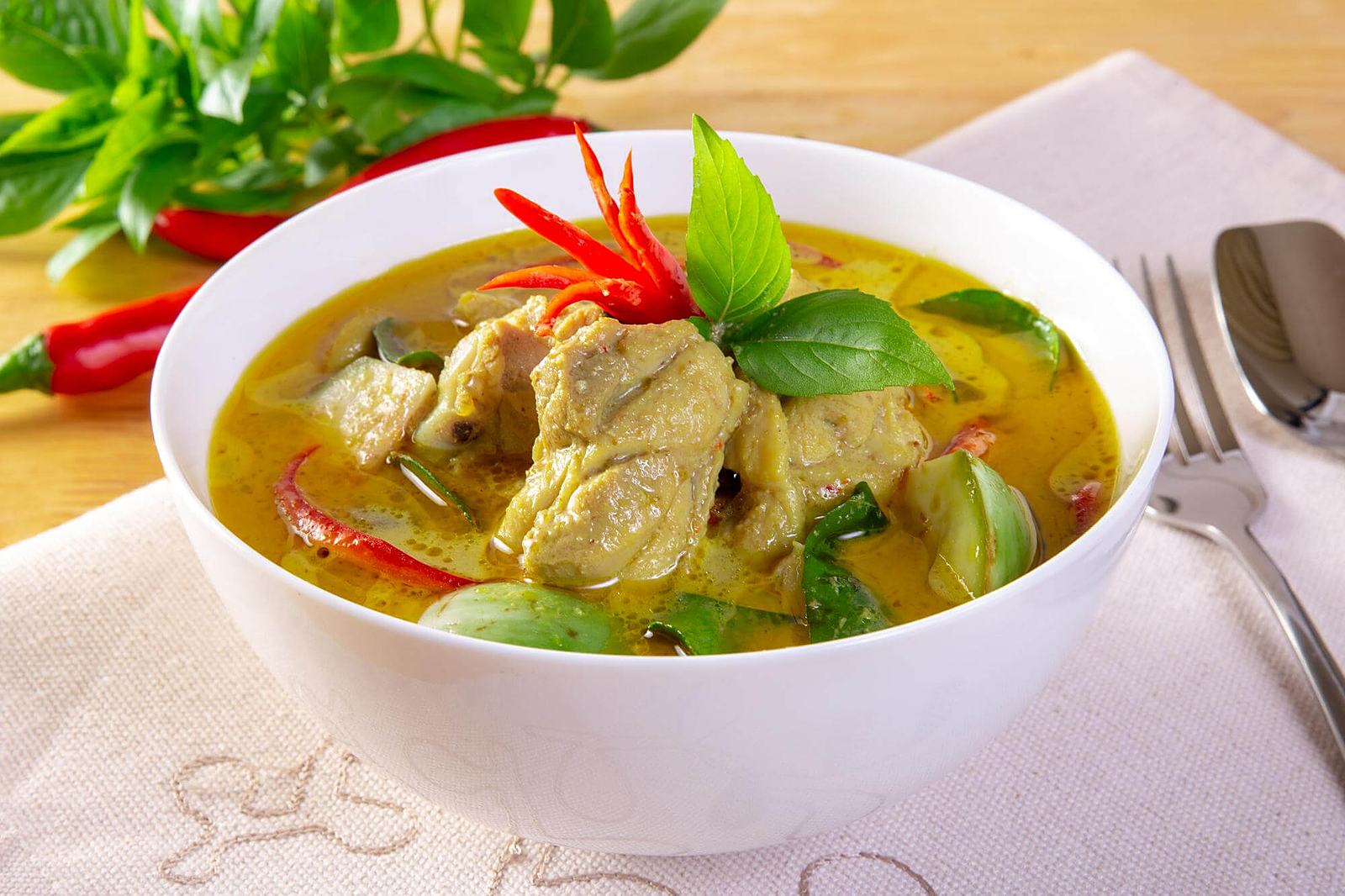 Thai Green Curry (แกงเขียวหวาน) - Rich and flavorful Thai curry